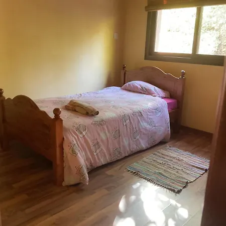 Beautiful 3 Bedr House In With Fireplace בית נופש