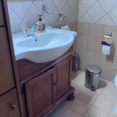 Beautiful 3 Bedr House In With Fireplace Hébergement de vacances Arakapas